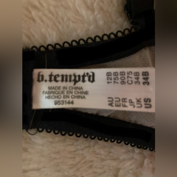 B.Tempt’d Ciao Bella Balconette Demi cup soft lace bra from Macy’s size 34B - Picture 5 of 11